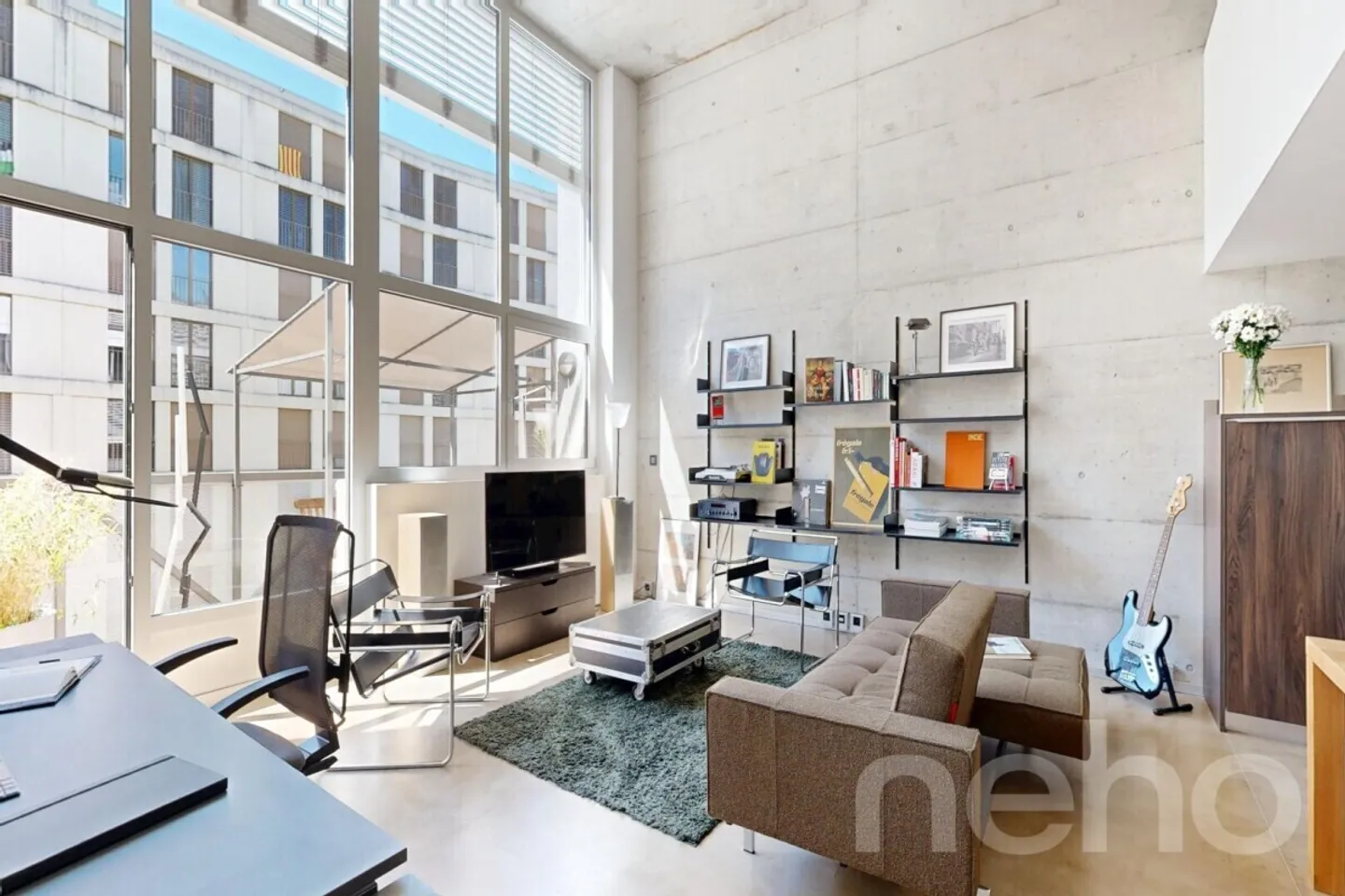 Unique : Duplex contemporain / grand balcon ouest / vue partielle sur le lac - Photo 7 sur 13