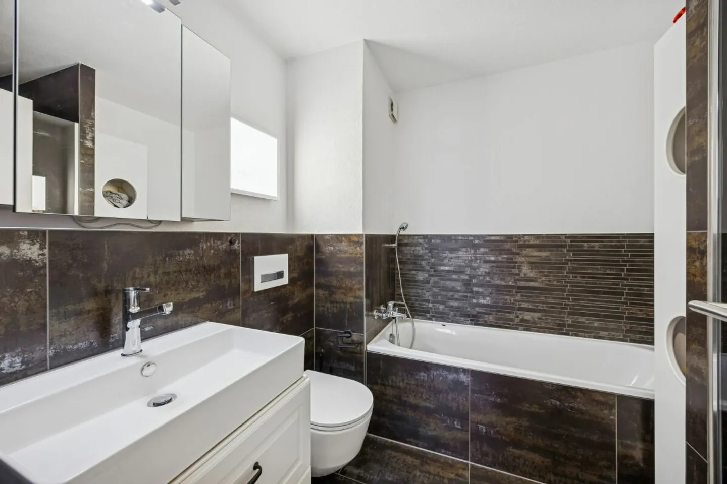 Appartamento 5.5 stanze ristrutturato - Foto 10 di 18