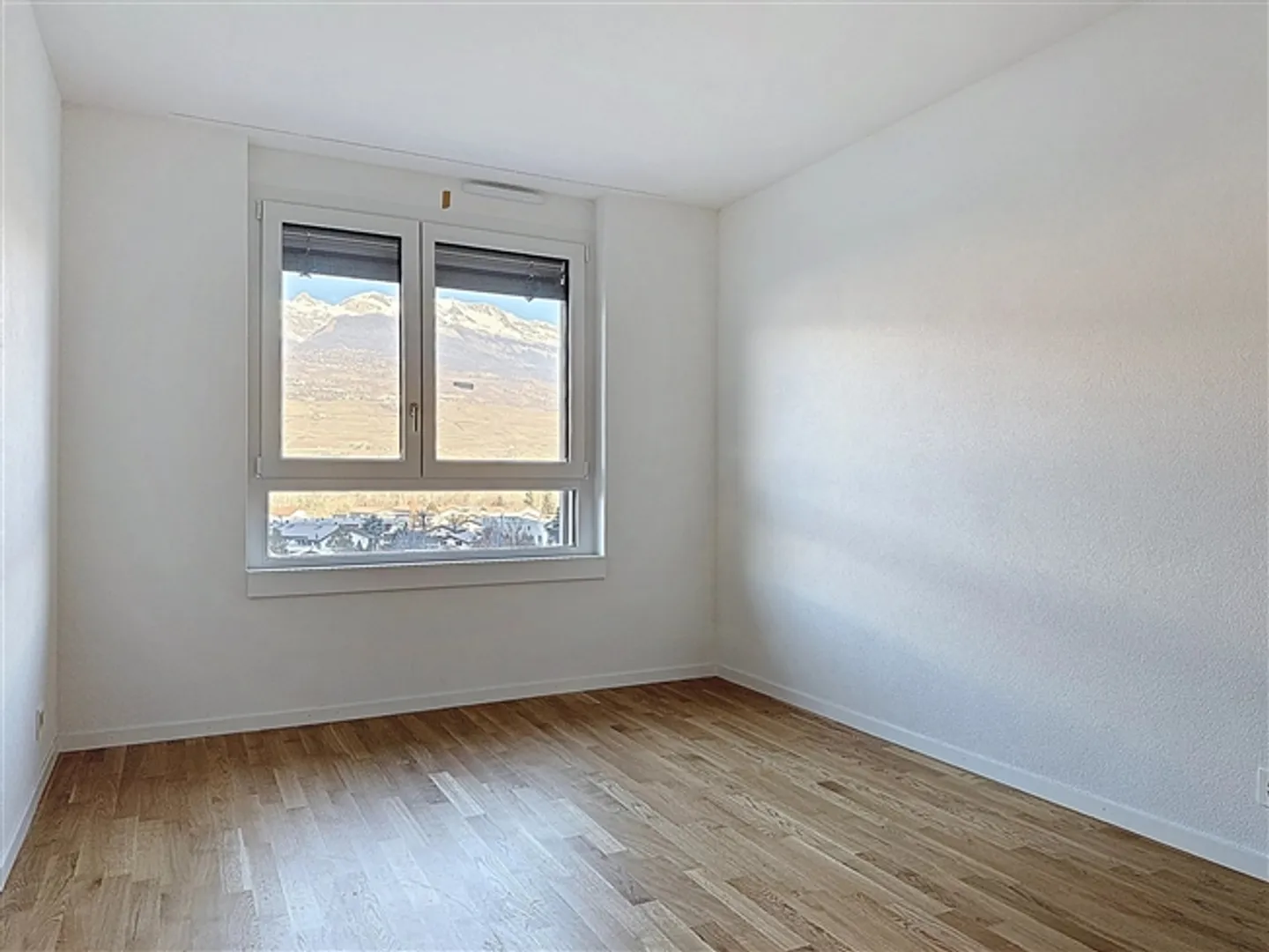 FOR RENT 4.5 NEW ROOMS AVAILABLE FROM 01.02.2026 - Photo 5 of 12