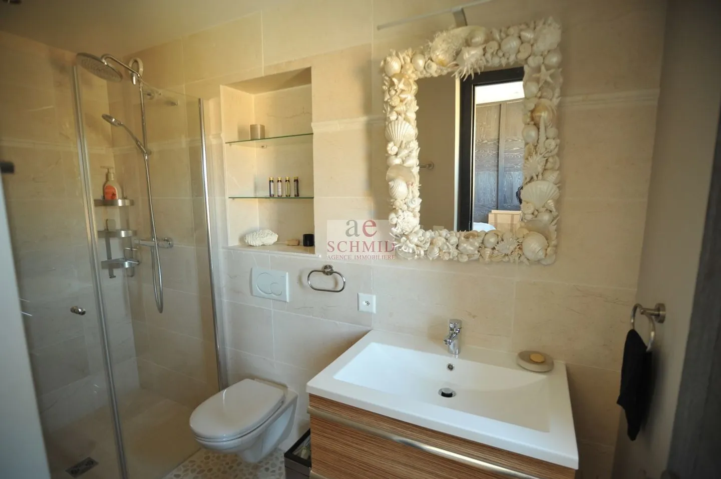 Villa ristrutturata con jacuzzi - Foto 8 di 9