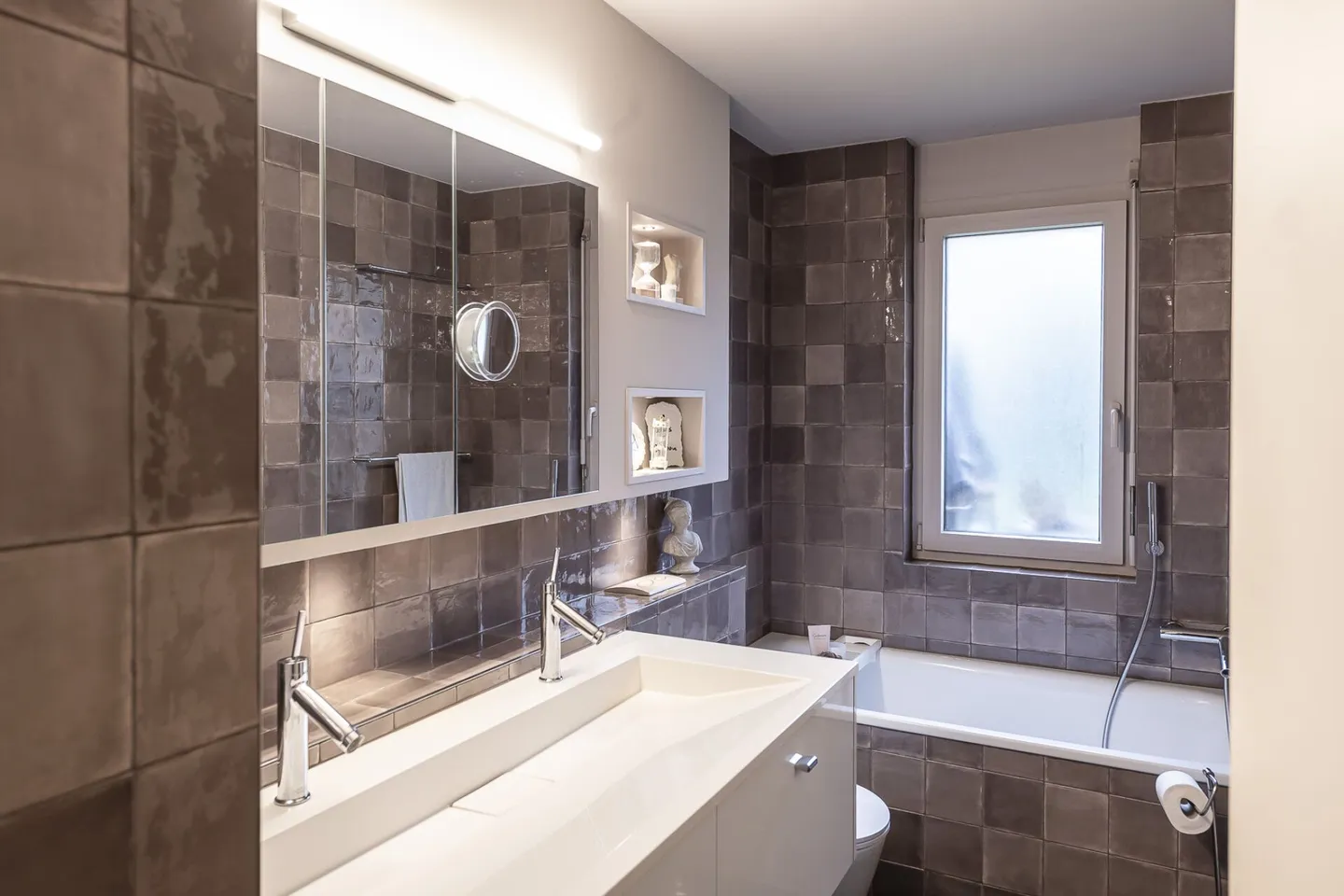 Spacious 5.5 Room Condominium with Parking Space - Photo 19 of 36