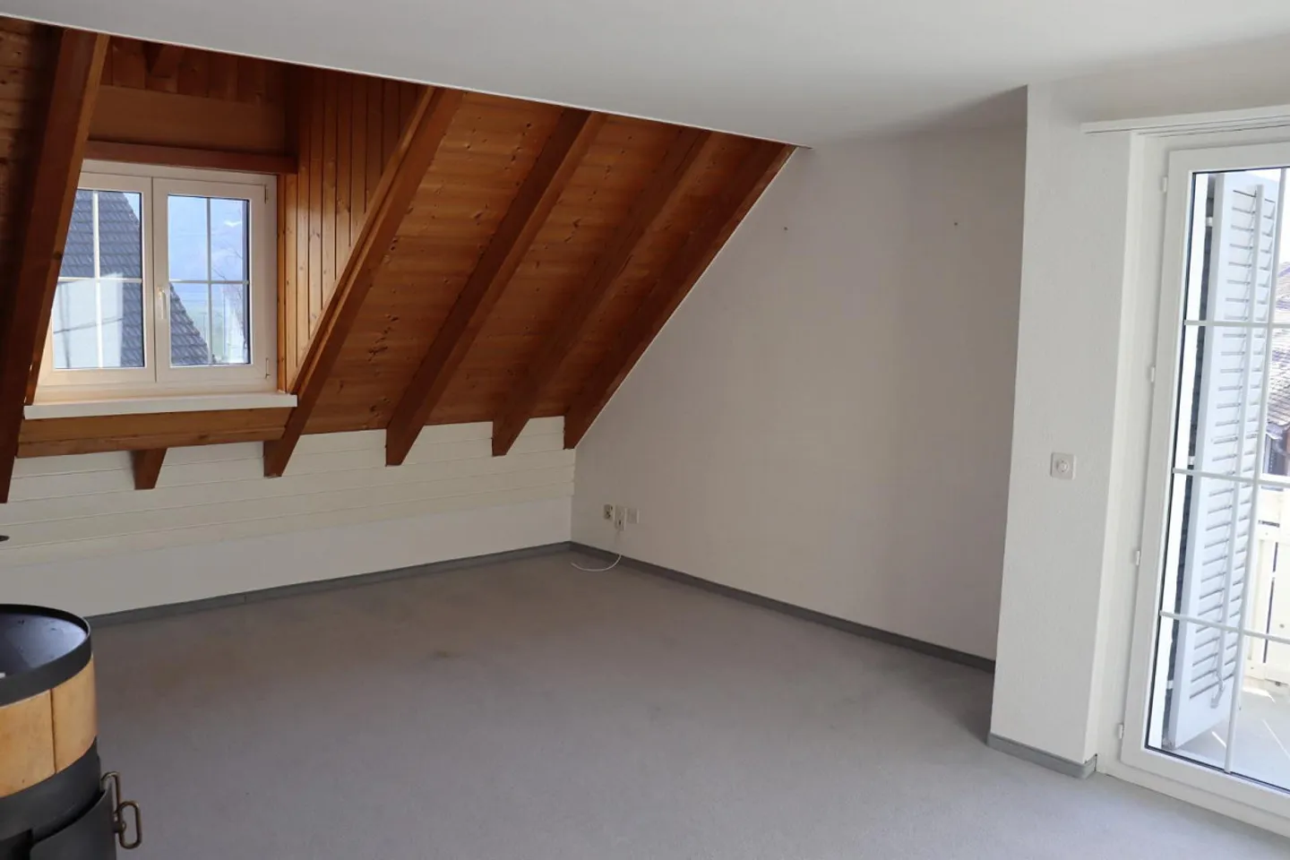 Spacious 4.5-room maisonette apartment in Maienfeld - Photo 3 of 8
