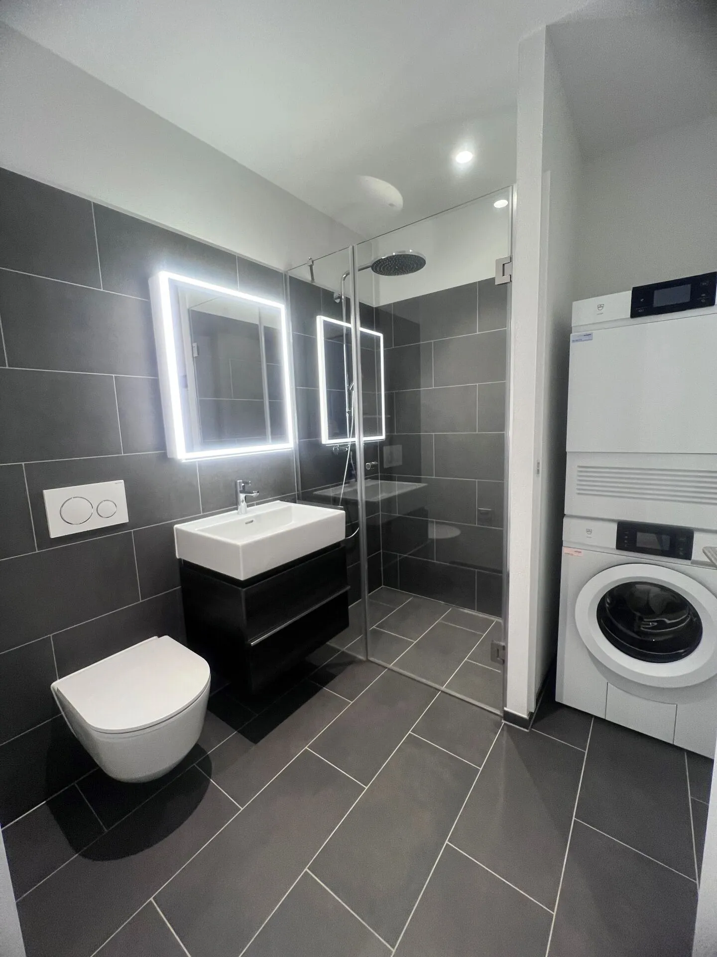 Appartement unique de 4,5 pièces au 9ème étage avec vue sur le Suhrental - Photo 3 sur 8