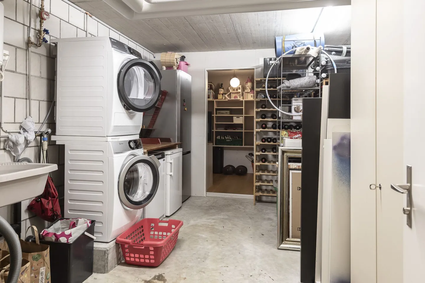 Spacious 5.5 Room Condominium with Parking Space - Photo 36 of 36