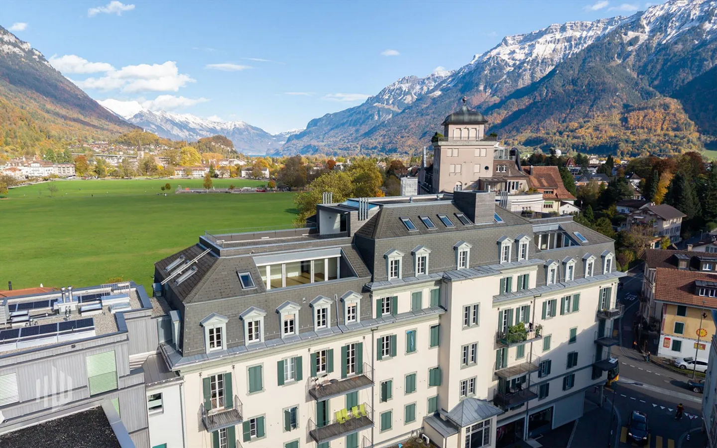 ImmoWyss - Appartement Penthouse Exclusif au Cœur d'Interlaken - Photo 1 sur 10