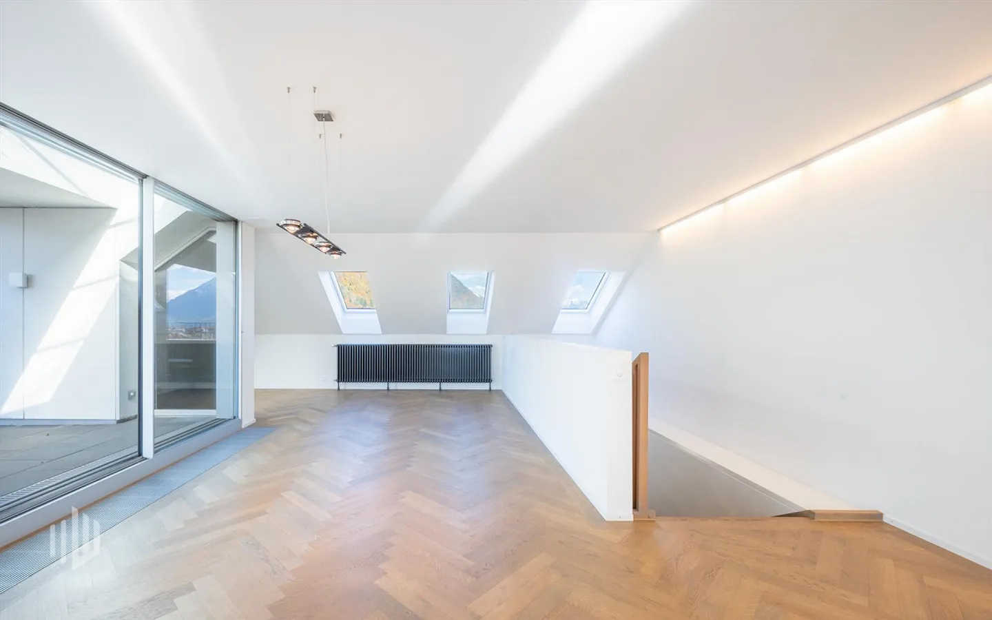 ImmoWyss - Appartement Penthouse Exclusif au Cœur d'Interlaken - Photo 6 sur 10