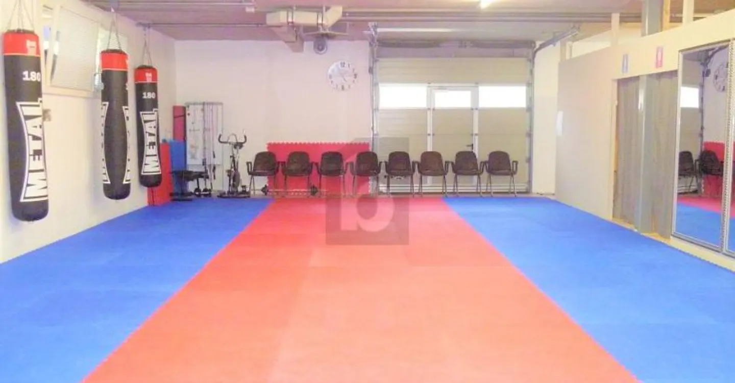 Salle de Sport Multifonctions - Photo 4 sur 6