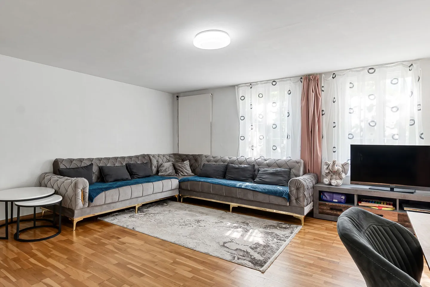 2-family house with garden and 4 parking spaces in Reinach AG - Photo 2 of 14