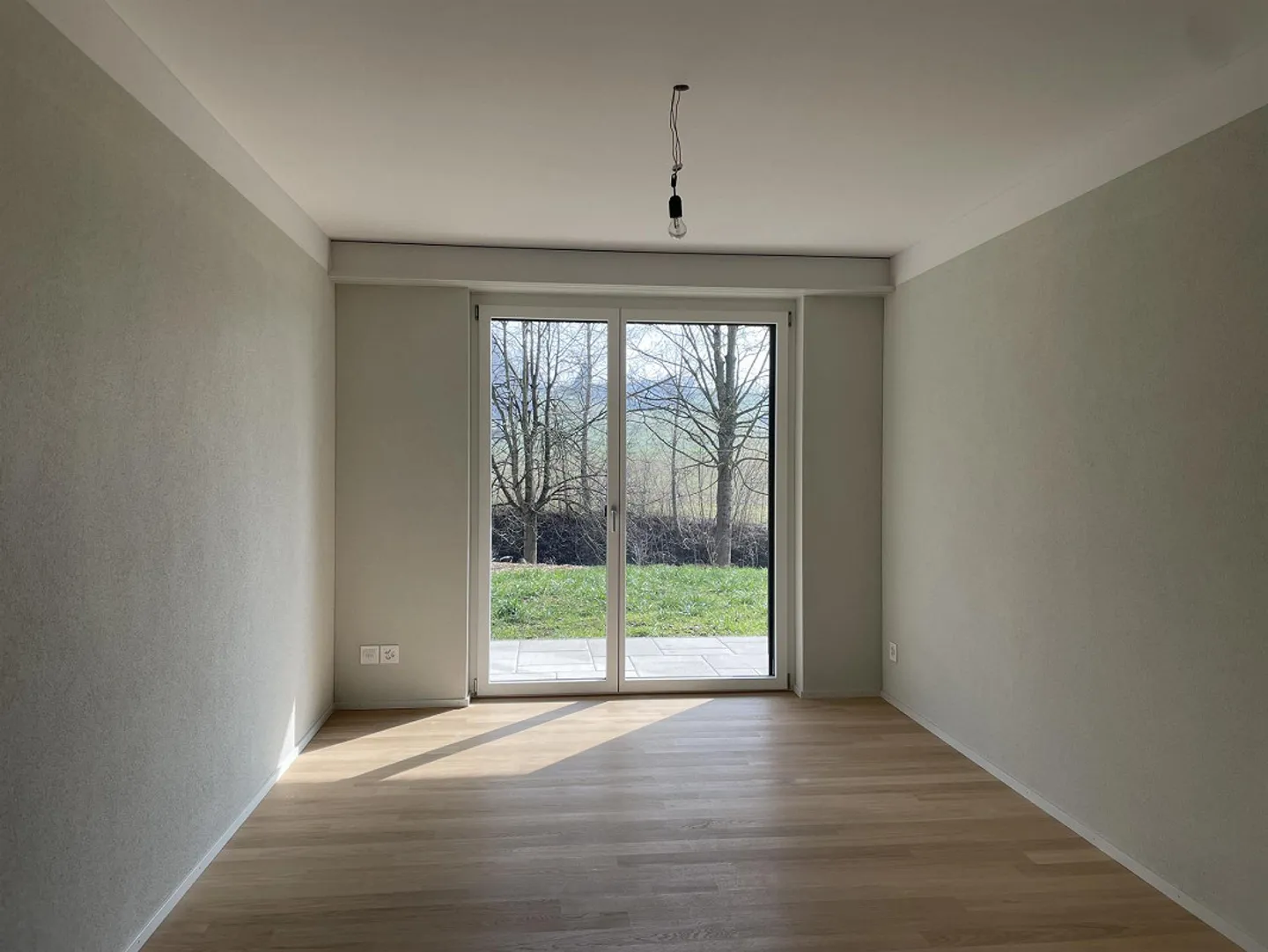 Charming Family Apartment - Photo 8 of 20