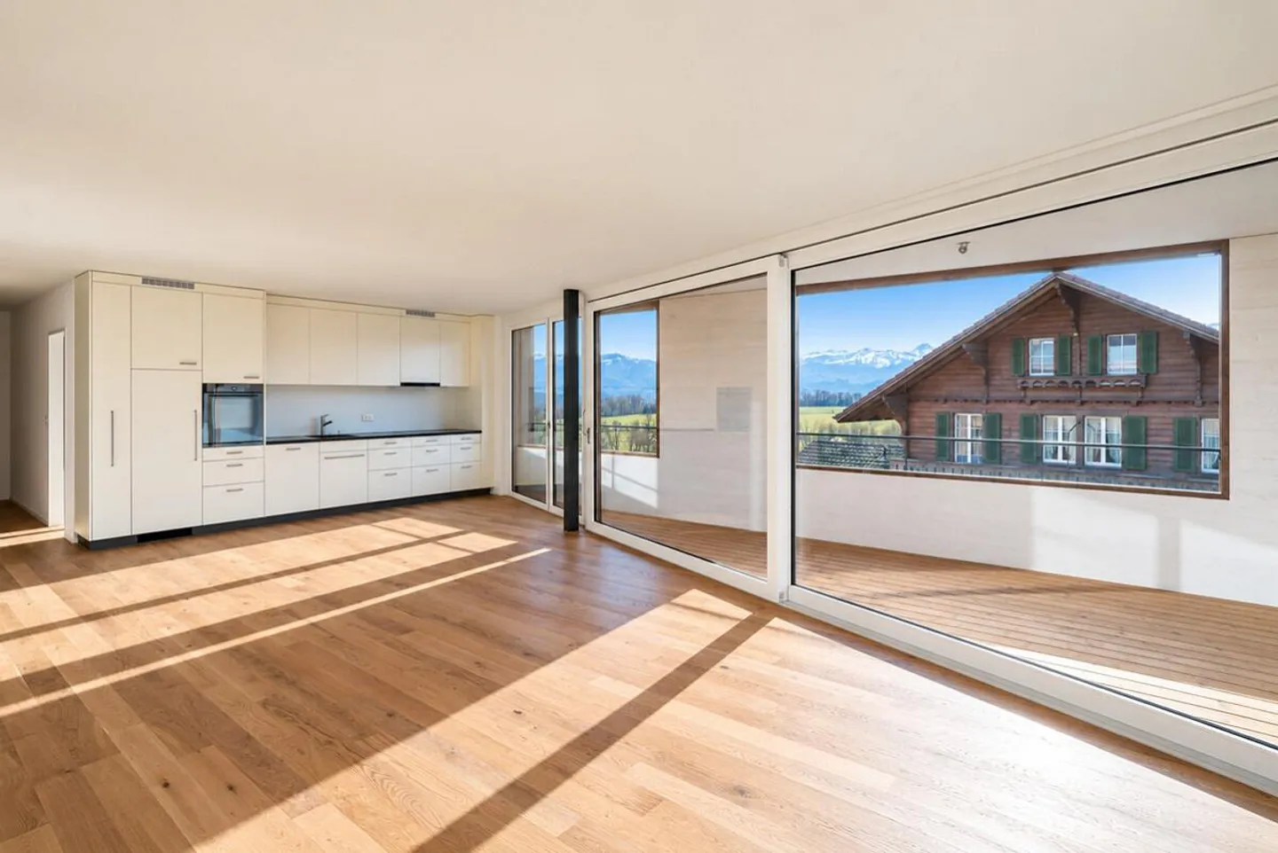 Modern 3.5-room apartment - Photo 2 of 10