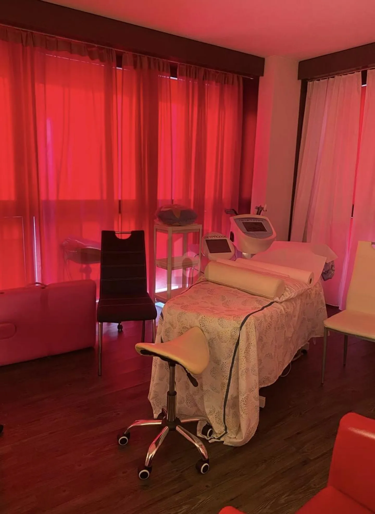 SPLENDID BEAUTY CENTER LUGANO FOR SALE - Photo 2 of 6