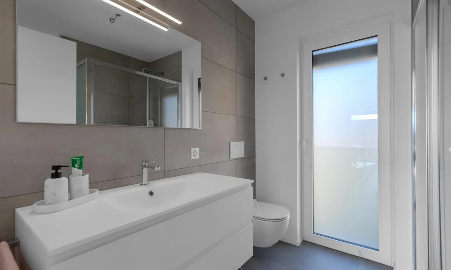 NEUES UND HELLES 2.5-ZIMMER-WOHNUNG MIT TERRASSE IN PREGASSONA - Foto 7 von 11