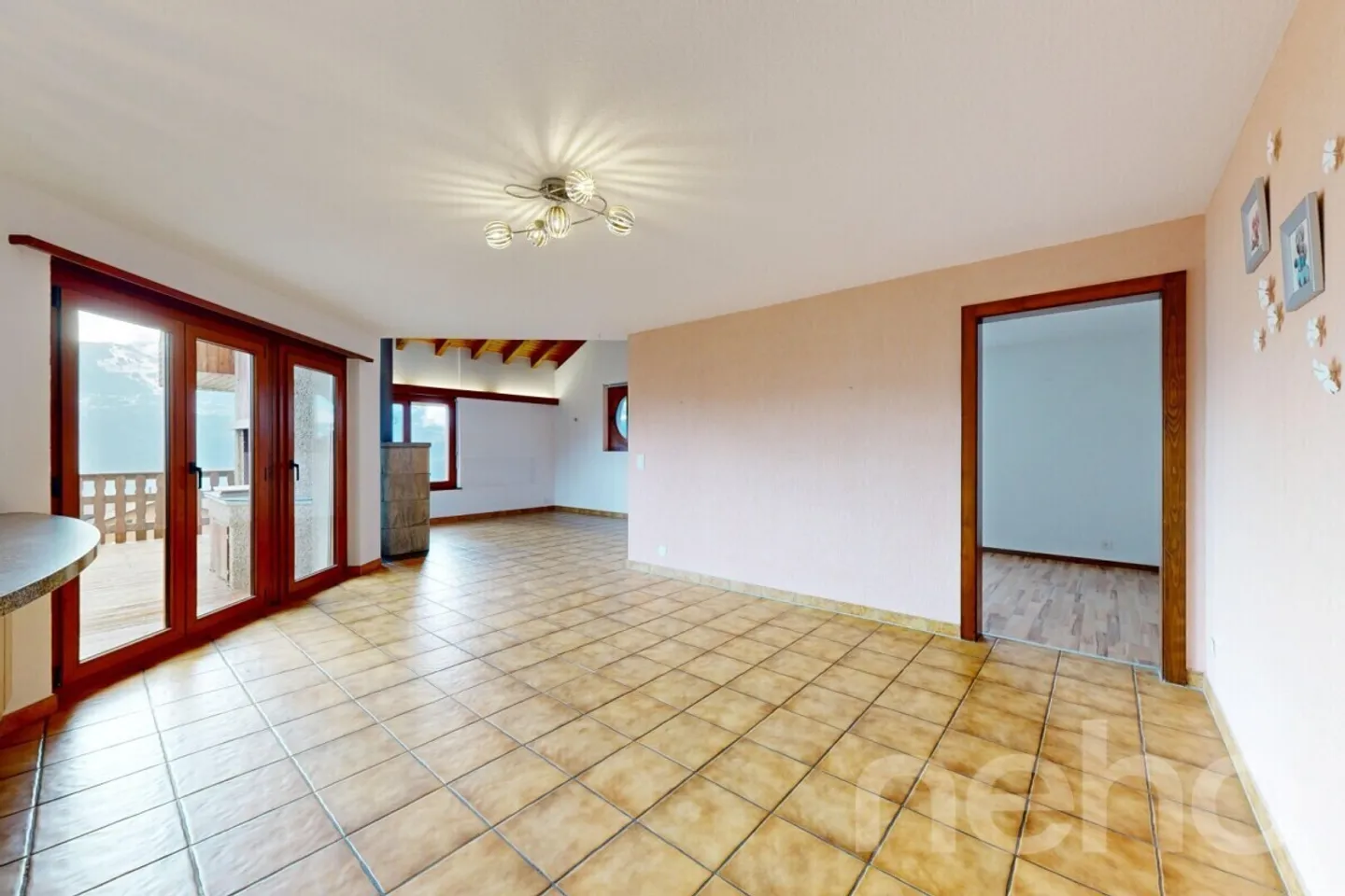 Geräumiges Haus mit Bergblick - Foto 7 von 12