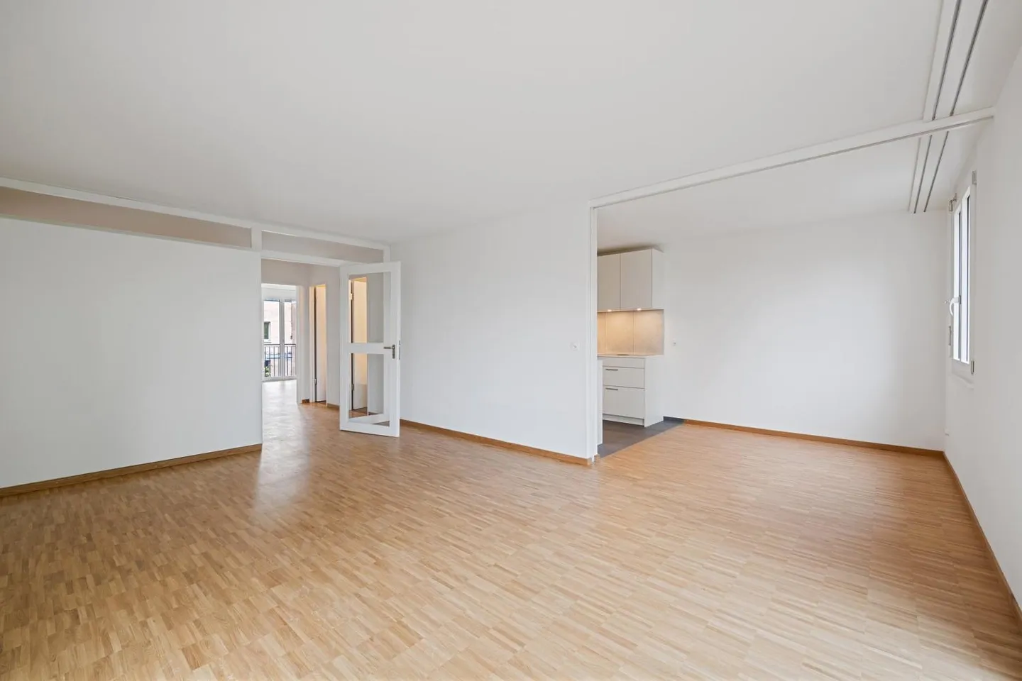 In un ambiente verde con area salotto nel giardino - Foto 2 di 6