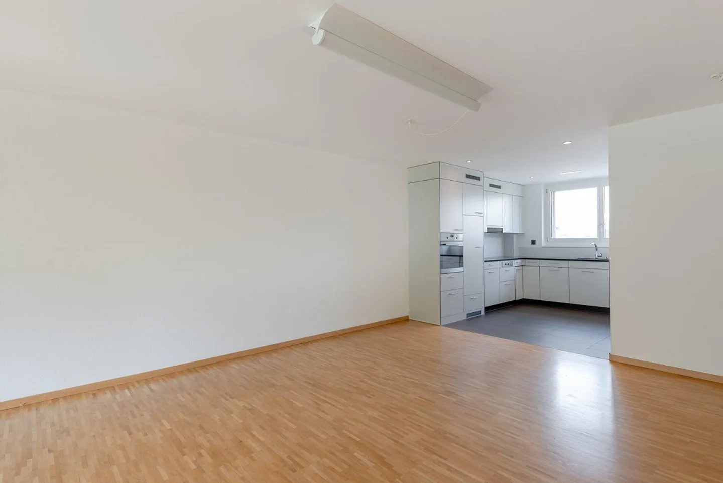 Appartamento attico di 2,5 stanze accessibile a persone anziane e in sedia a rotelle - Foto 3 di 9