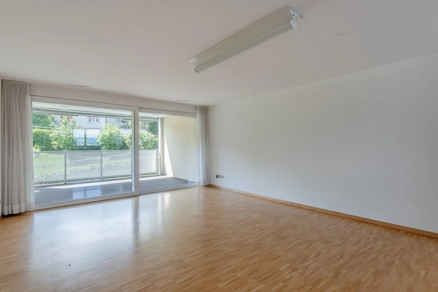 Appartamento attico di 2,5 stanze accessibile a persone anziane e in sedia a rotelle - Foto 4 di 9