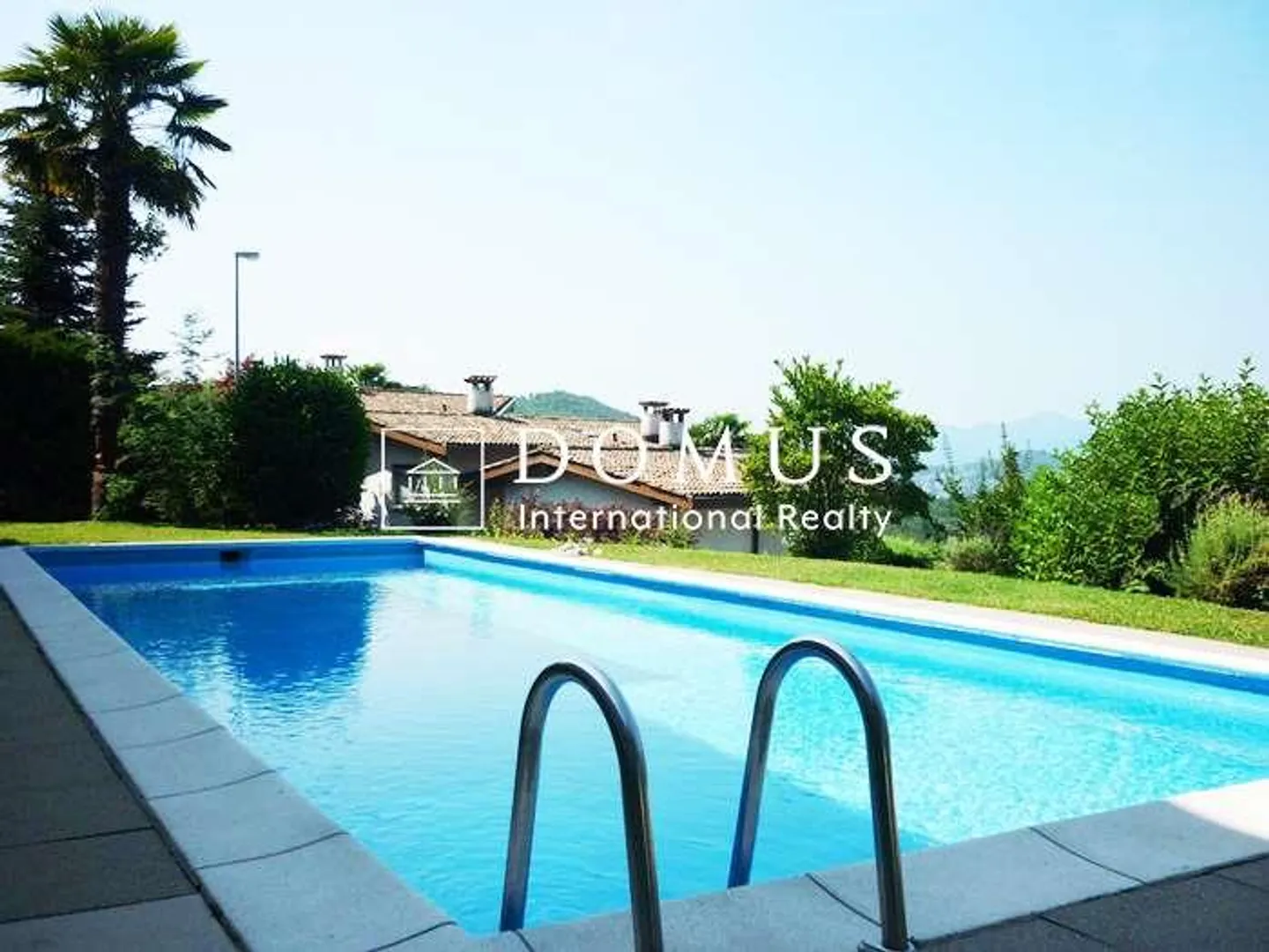 Penthouse im Grünen mit Schwimmbad - Foto 1 von 12