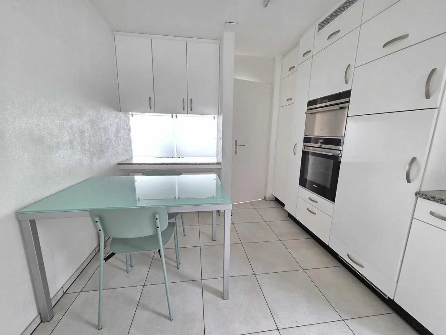 Bright and beautiful 2.5 room apartment in the green with wonderful views - Photo 5 of 14