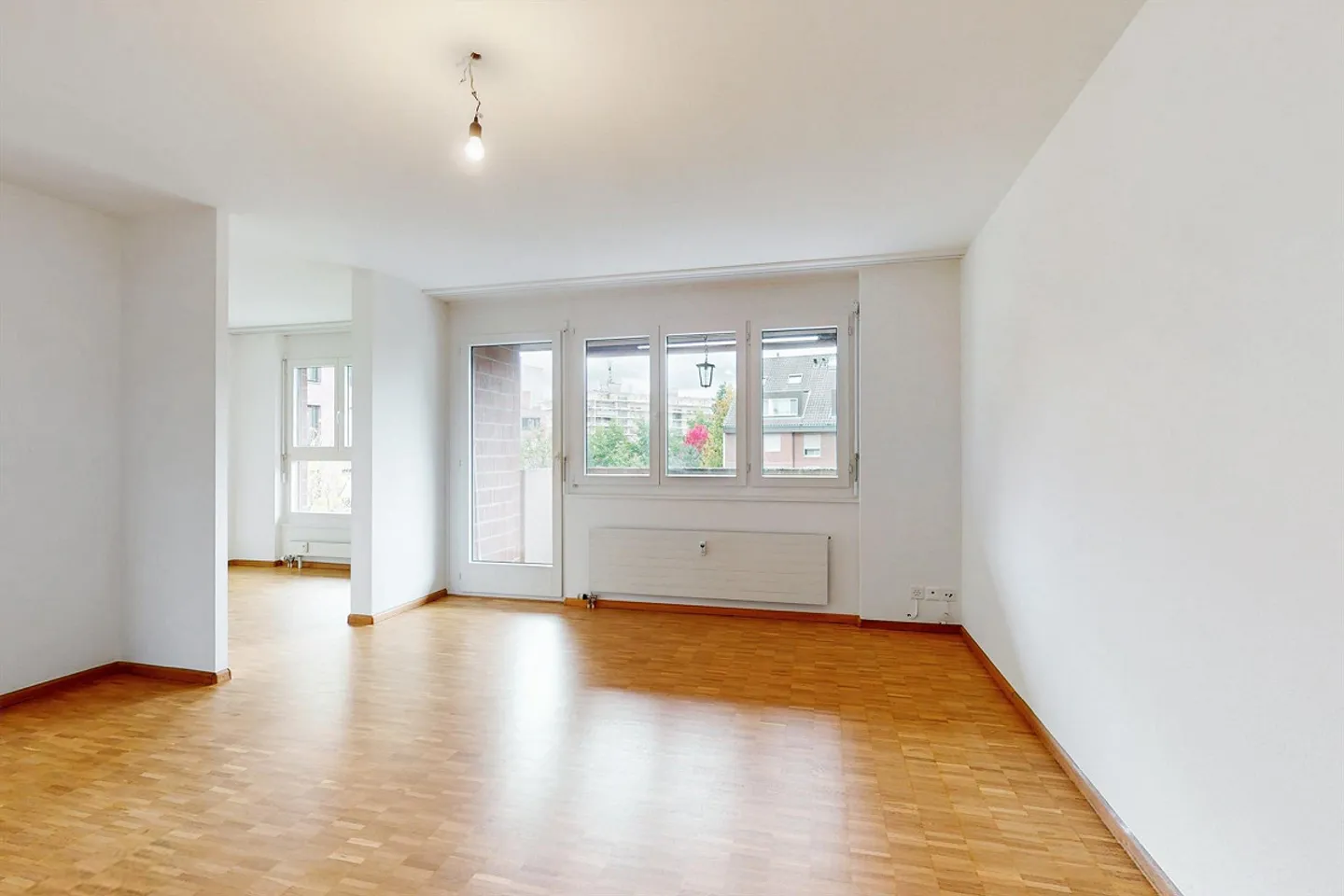 RENT WITHOUT DEPOSIT - Charming apartment with good connections - Photo 3 of 9