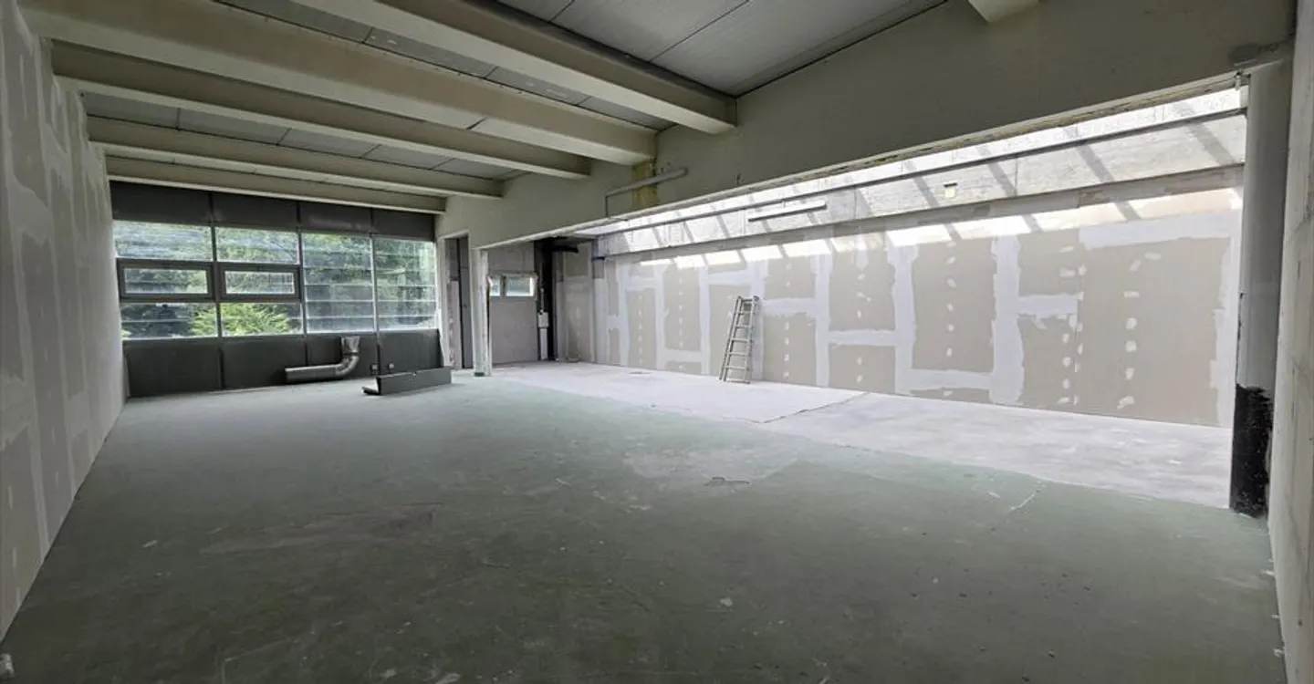 Ausgezeichnete Lage - Atelier / Lager - 288m² - 2 Mieten angeboten - Foto 4 von 8