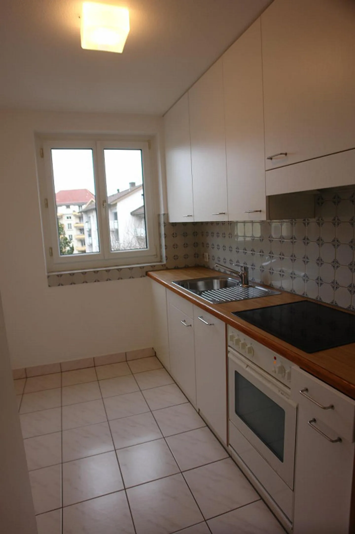 Comfortable beautiful apartment in a quiet neighborhood - Photo 1 of 6
