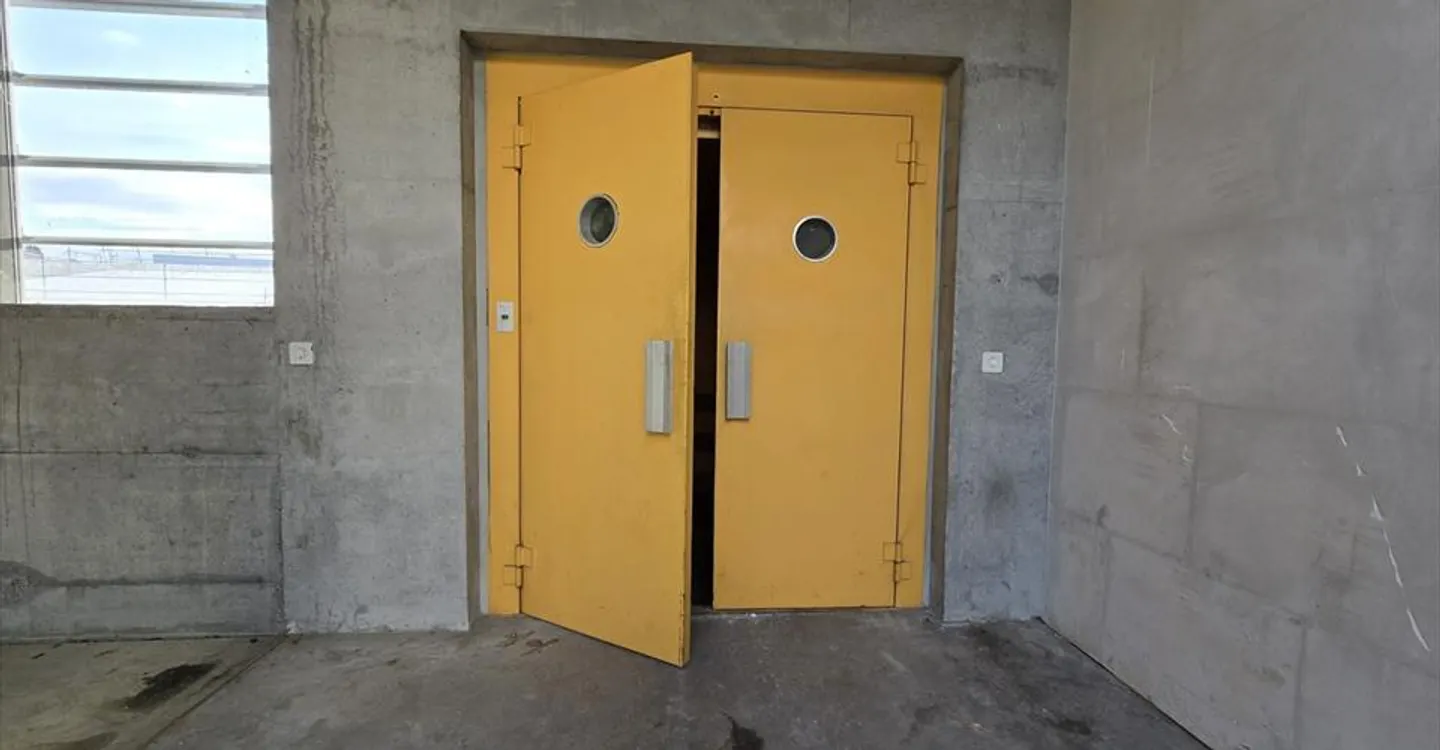 Ausgezeichnete Lage - Atelier / Lager - 288m² - 2 Mieten angeboten - Foto 5 von 8