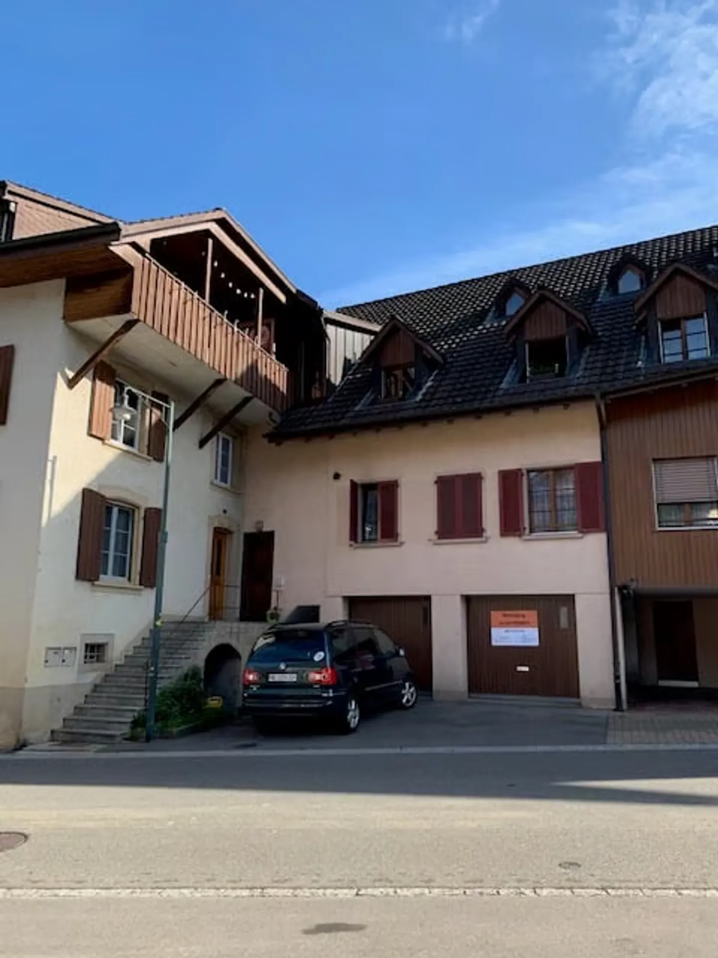 Charming 4.5 Room Apartment with Large Veranda - Available Immediately! - Photo 17 of 17