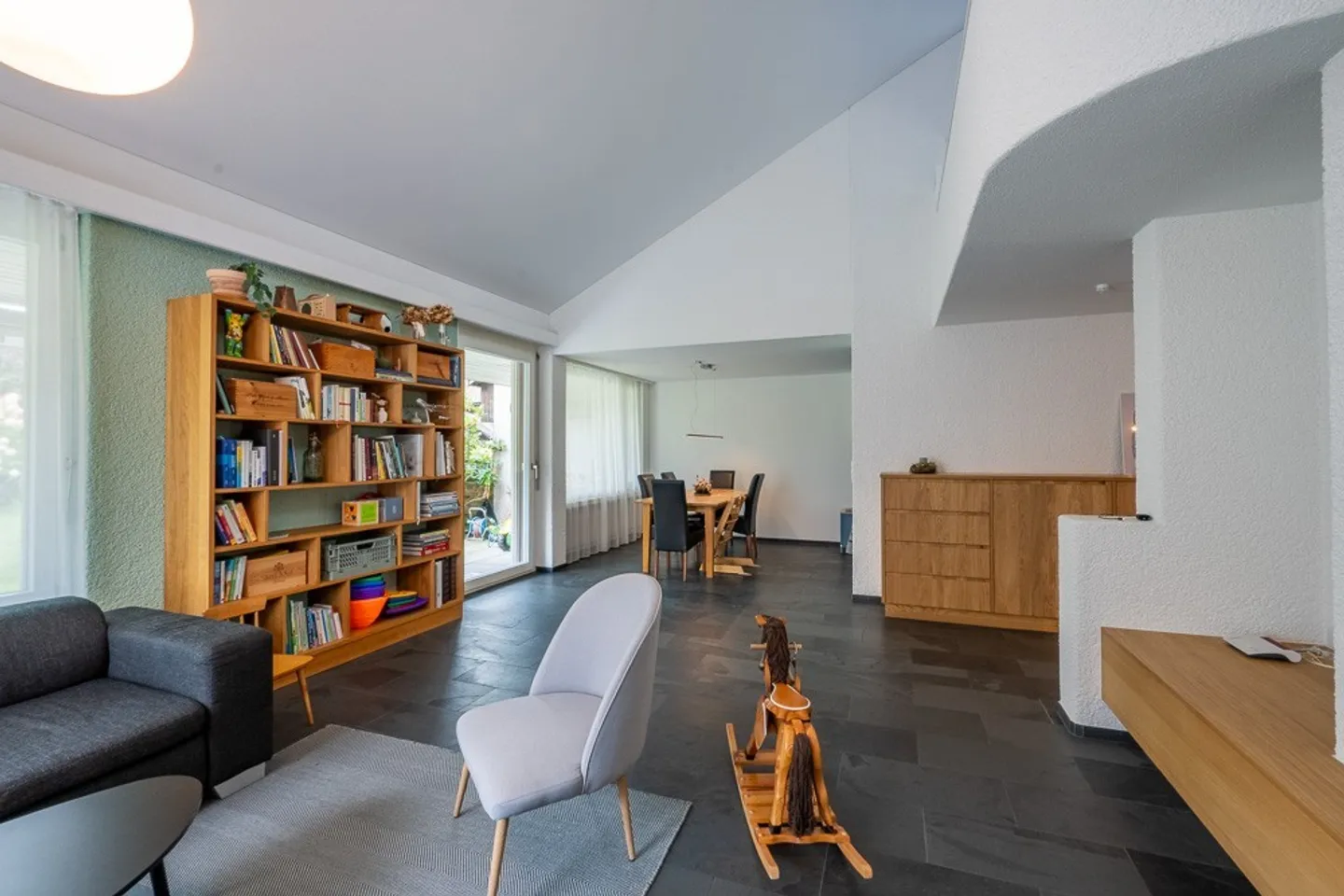 Casa unifamiliare di 5,5 stanze pronta per essere abitata in una posizione privilegiata a St. Georgen - Foto 5 di 12