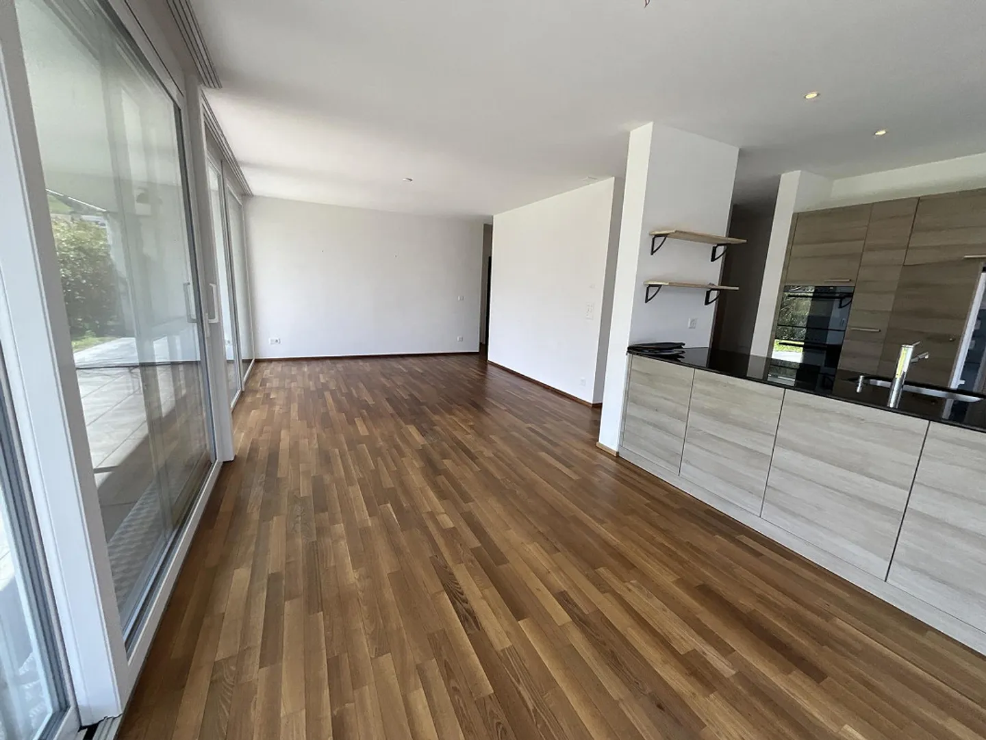 Appartamento soleggiato 4 1/2 locali al piano terra - Foto 4 di 10