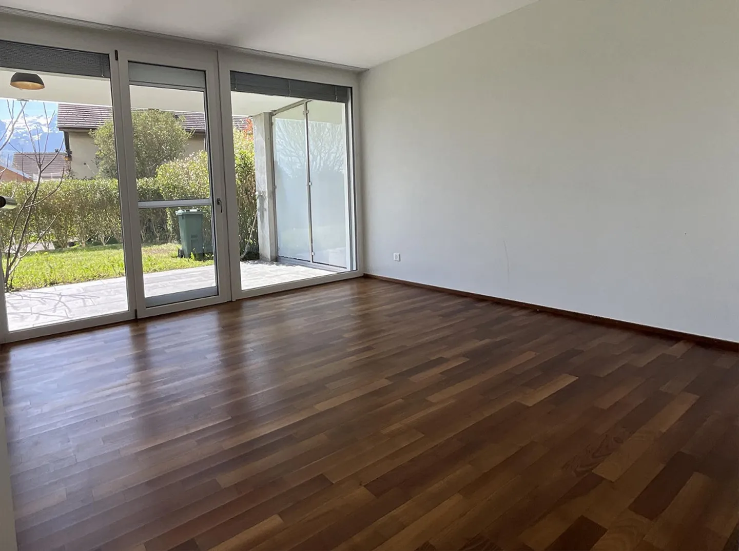 Appartamento soleggiato 4 1/2 locali al piano terra - Foto 5 di 10