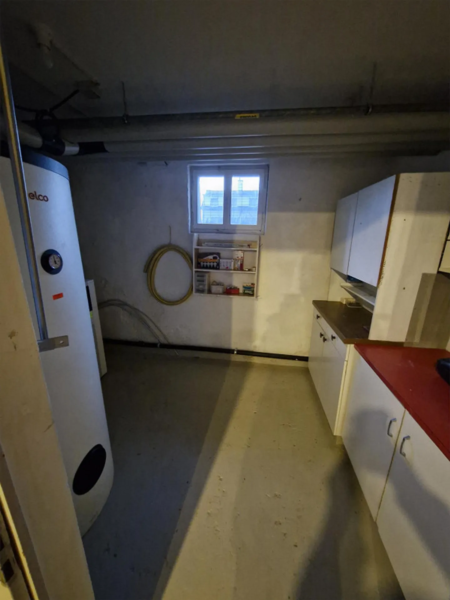 Spazio di stoccaggio per materiali - Foto 2 di 3