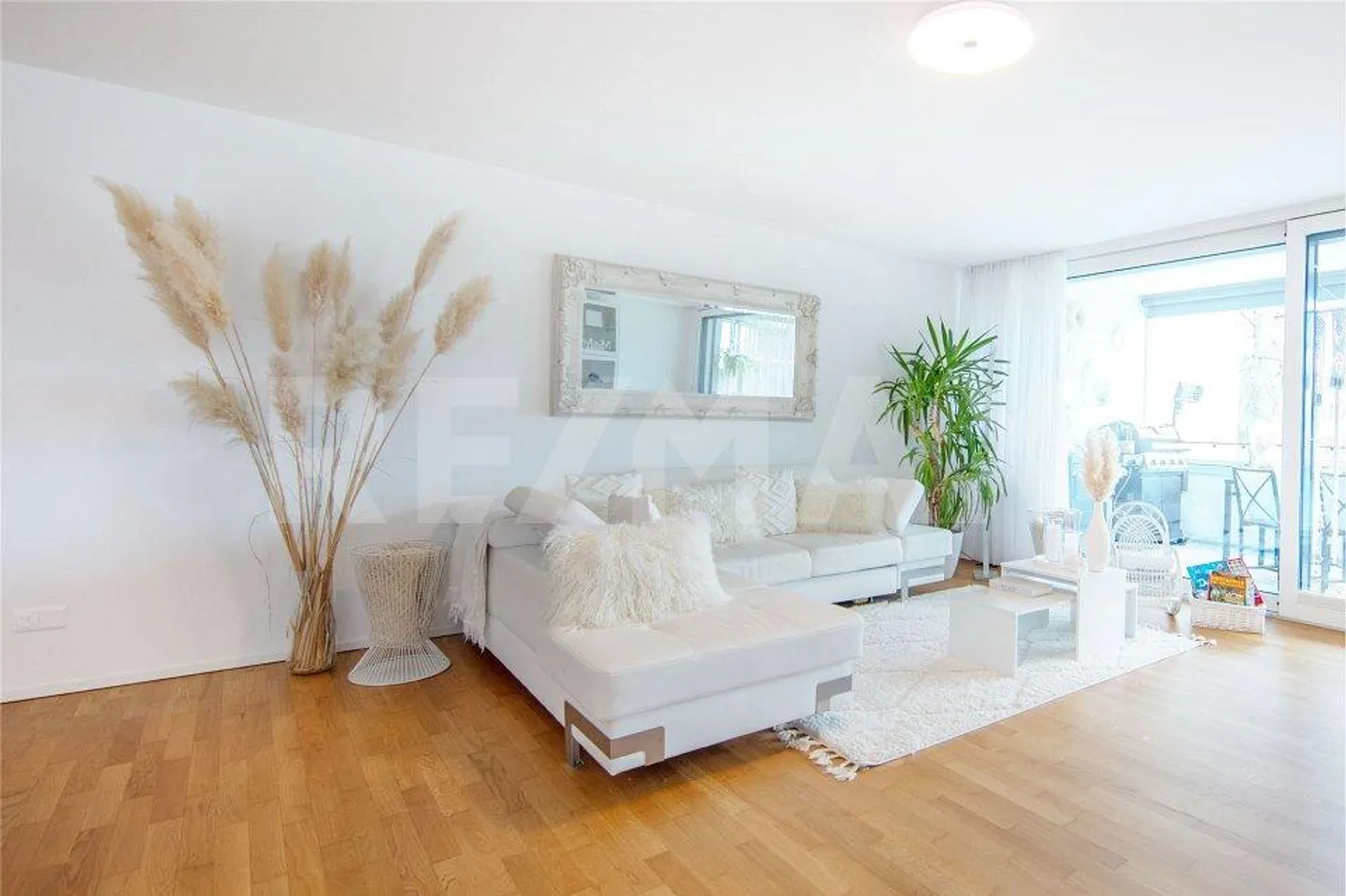 Modern 4.5-Room Apartment at Lake Lucerne - Interesting Offer - Photo 1 of 13
