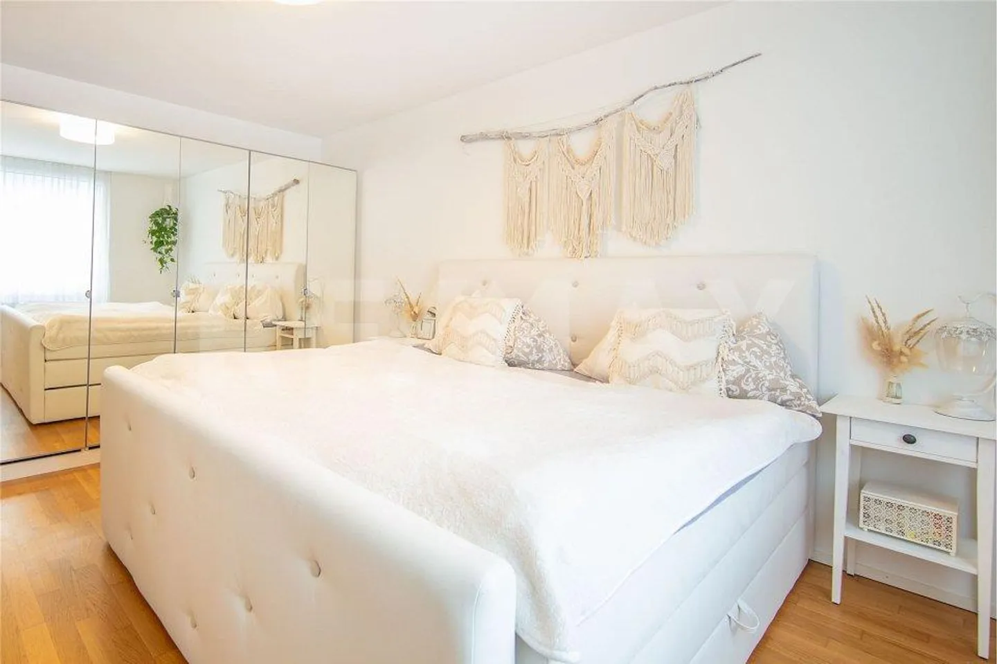 Modern 4.5-Room Apartment at Lake Lucerne - Interesting Offer - Photo 3 of 13
