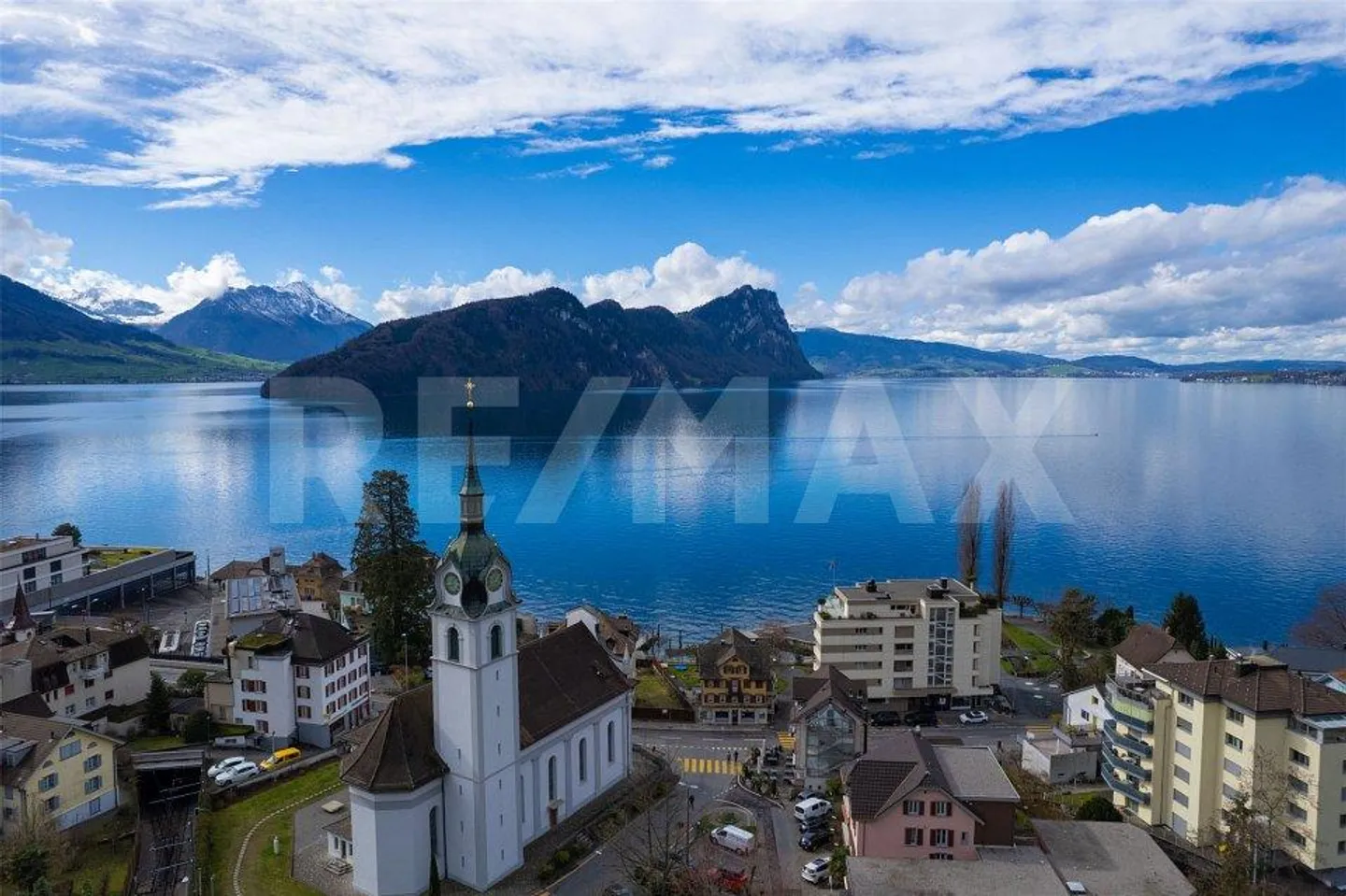 Modern 4.5-Room Apartment at Lake Lucerne - Interesting Offer - Photo 4 of 13