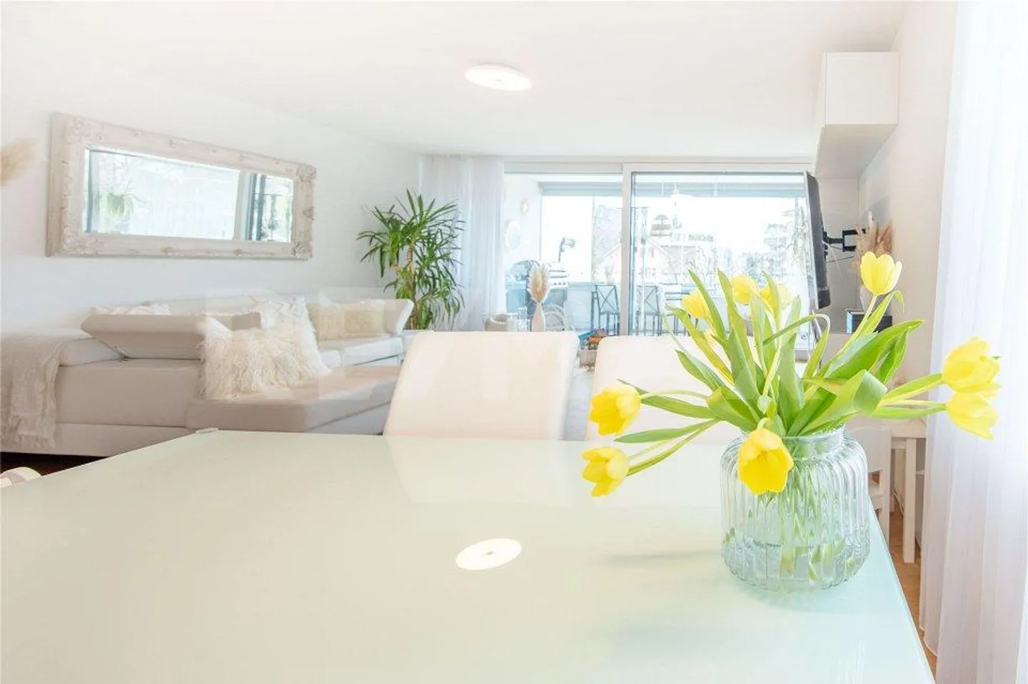 Modern 4.5-Room Apartment at Lake Lucerne - Interesting Offer - Photo 5 of 13