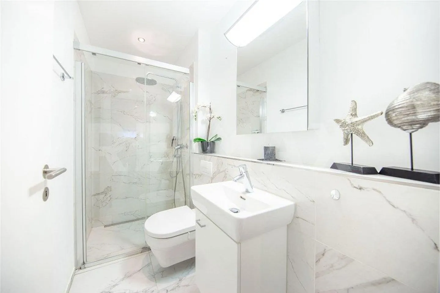 Modern 4.5-Room Apartment at Lake Lucerne - Interesting Offer - Photo 9 of 13