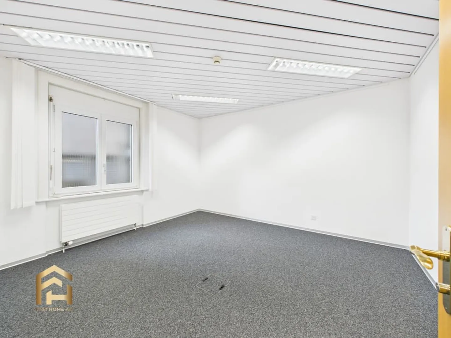 Modern Office Spaces in Central Location in Brig - Photo 11 of 13