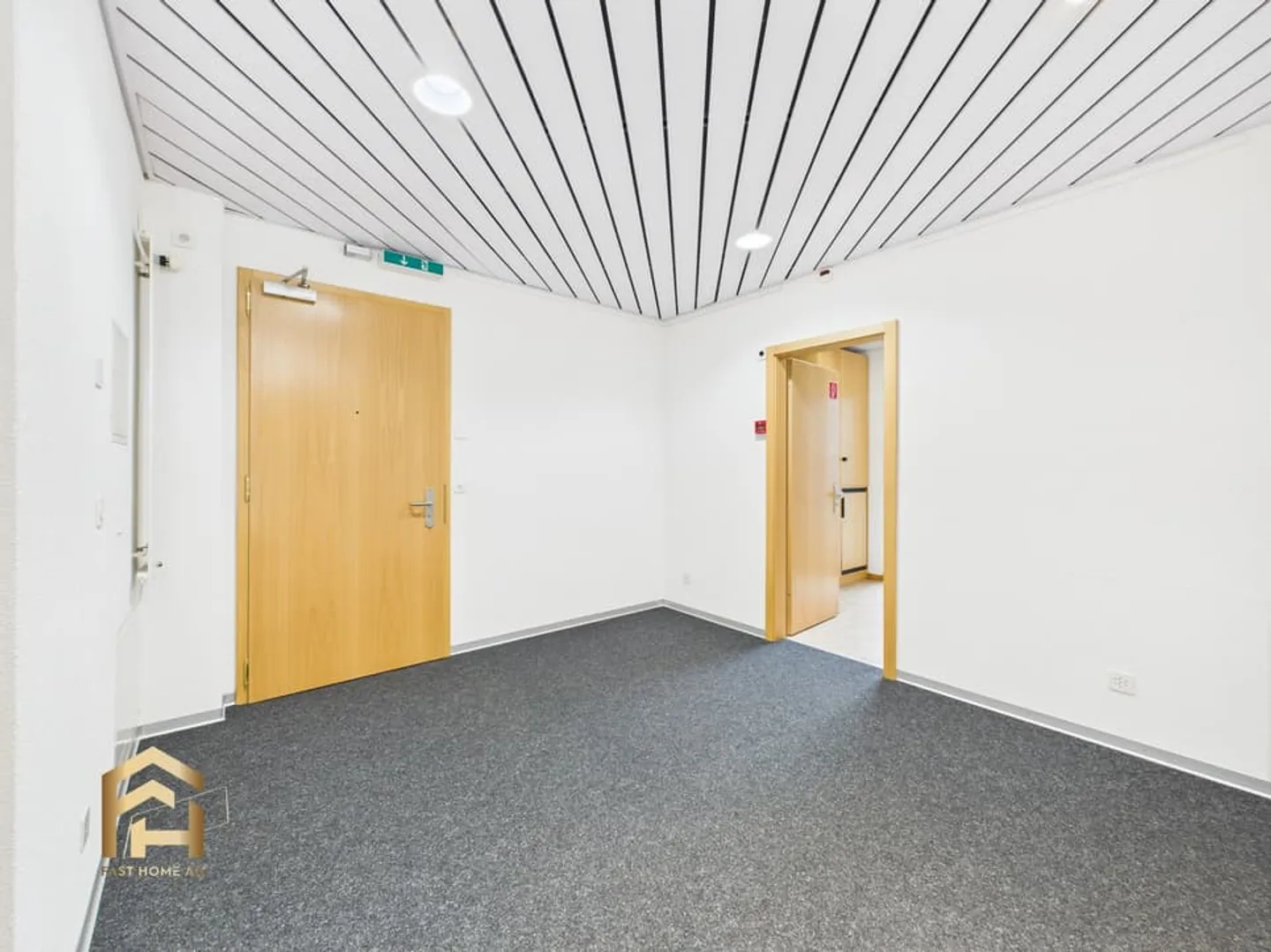 Modern Office Spaces in Central Location in Brig - Photo 12 of 13