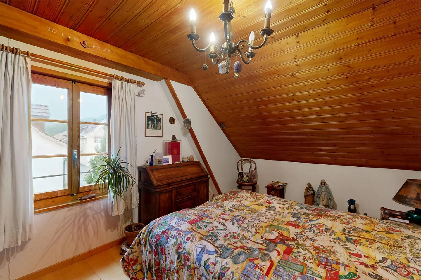 Charming 5-Room Corner House in the Village Center - Photo 6 of 12