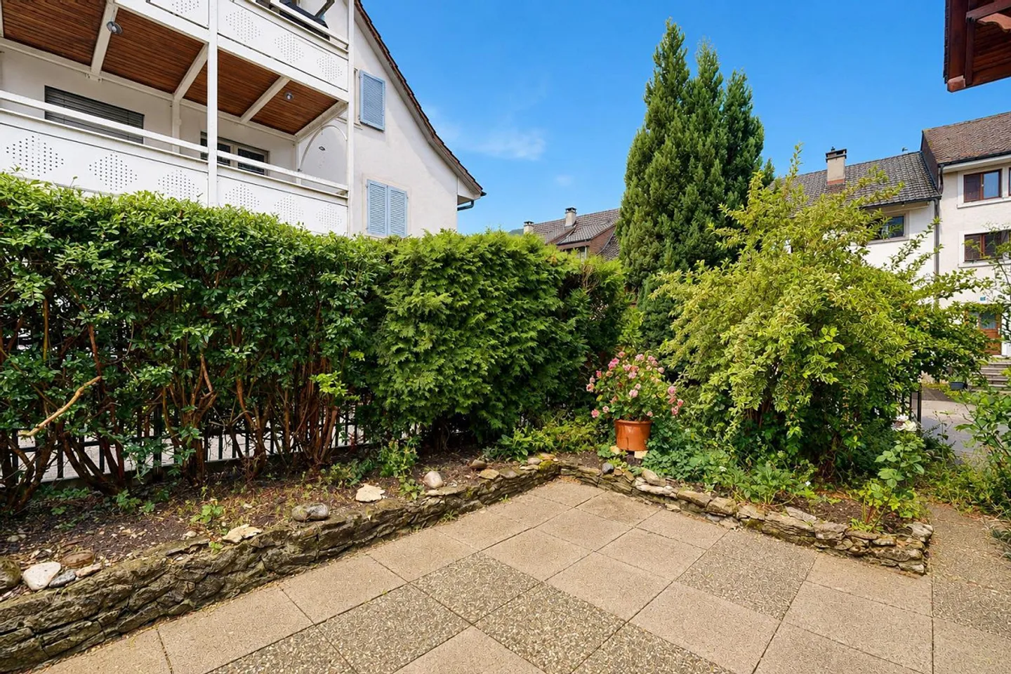 Charming 5-Room Corner House in the Village Center - Photo 10 of 12