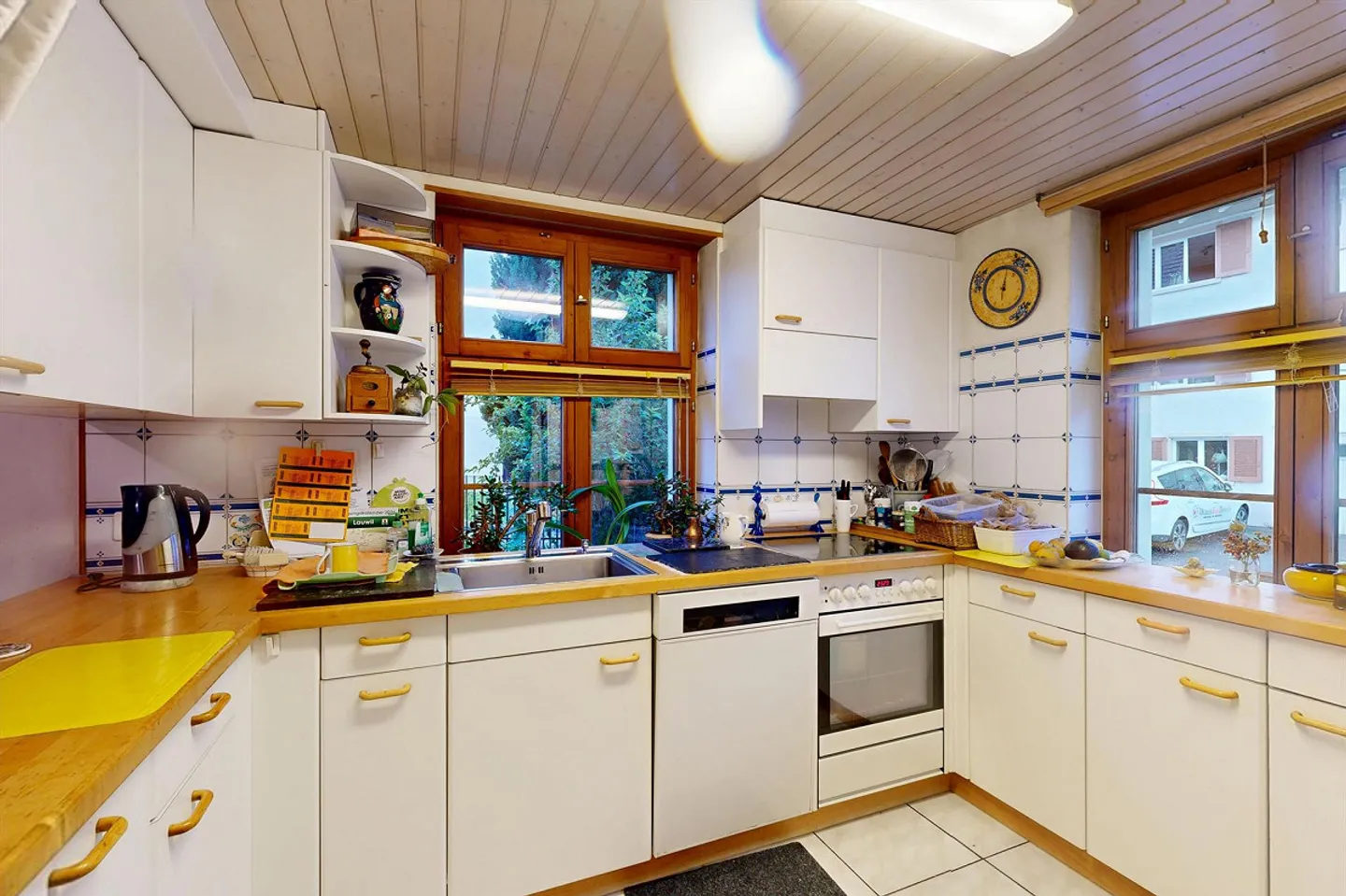 Charming 5-Room Corner House in the Village Center - Photo 3 of 12