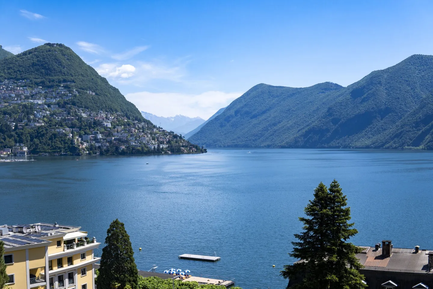 Meraviglioso appartamento con terrazza vista lago - Foto 1 von 13