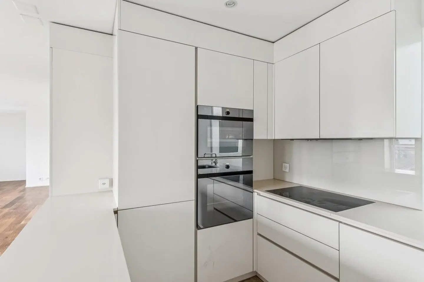 Bel appartement de 2,5 pièces sur la promenade du lac - Photo 8 sur 11