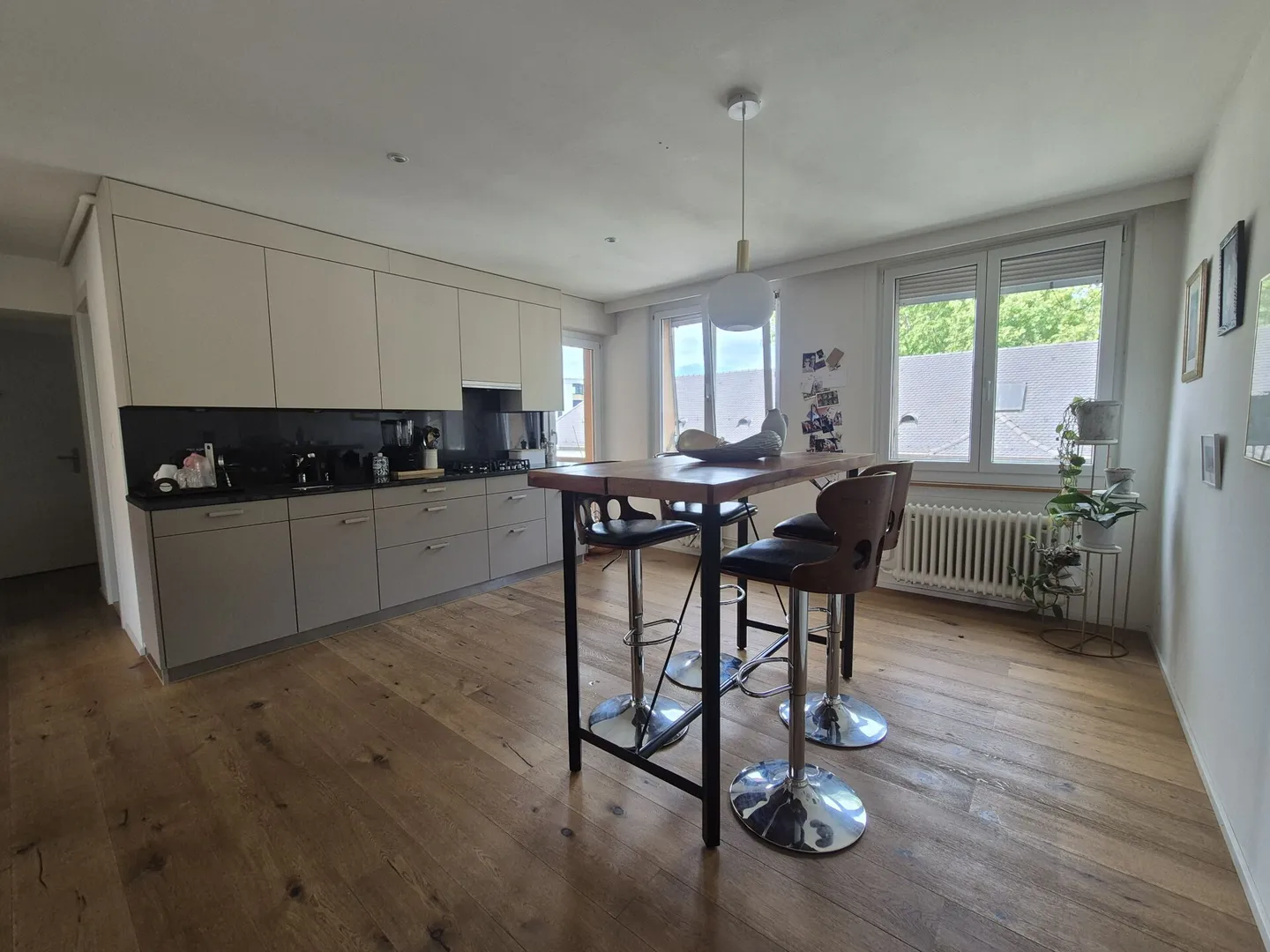 Maisonette di 3.5 locali in posizione privilegiata - Albisriederplatz Zurigo - Foto 2 di 13