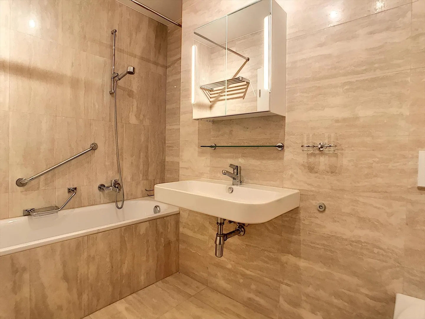 4,5-Zimmer-Wohnung - Foto 7 von 8