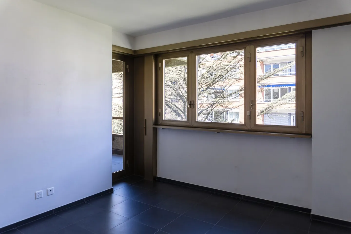 Meraviglioso appartamento con terrazza vista lago - Foto 7 von 13