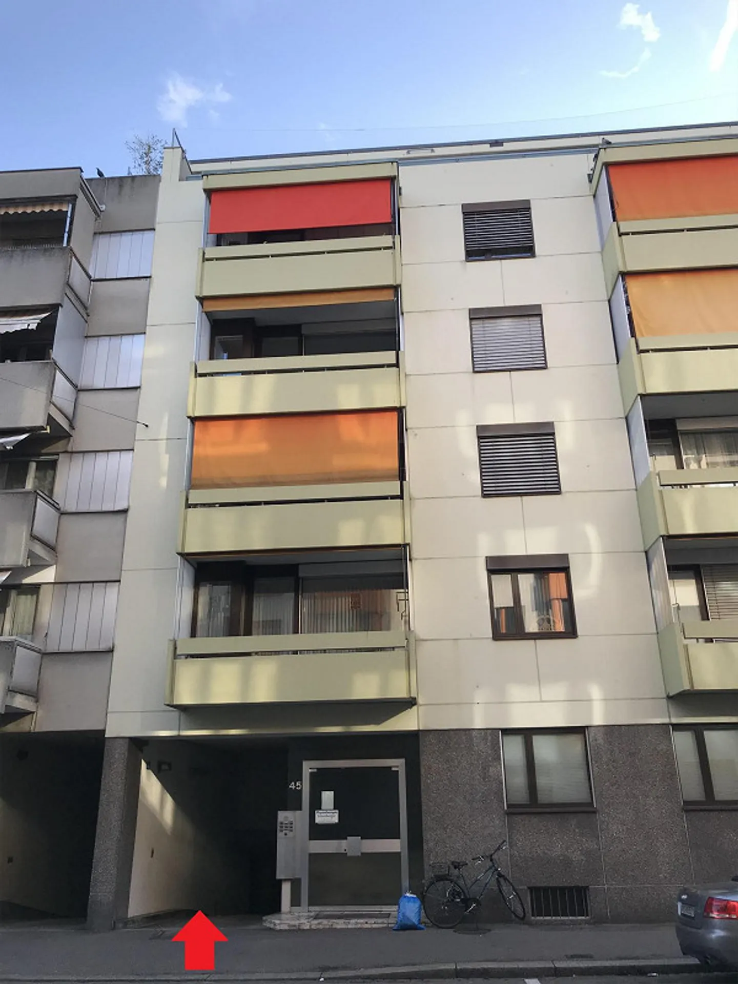 Place de stationnement à Gundeli, près de la gare SBB - Photo 2 sur 2