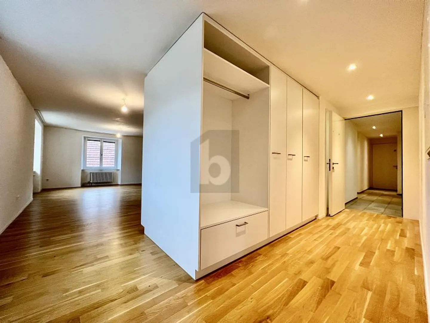 Appartement 2.5 pièces élégant - Photo 3 sur 5
