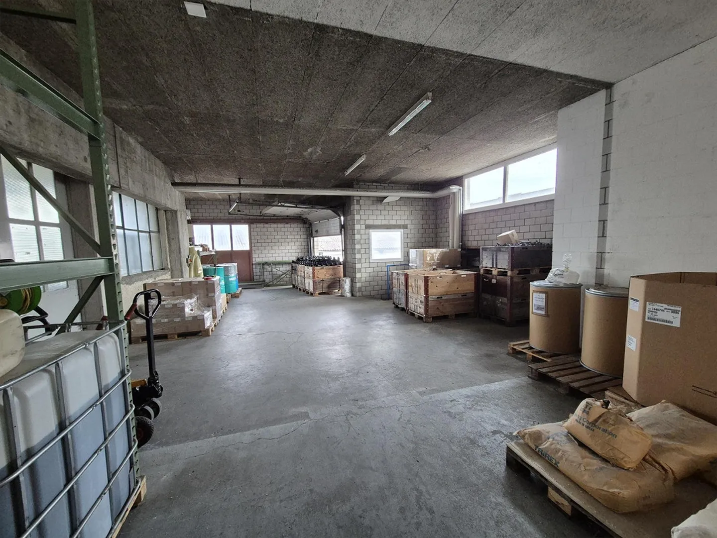 Office and Warehouse - Photo 4 of 6