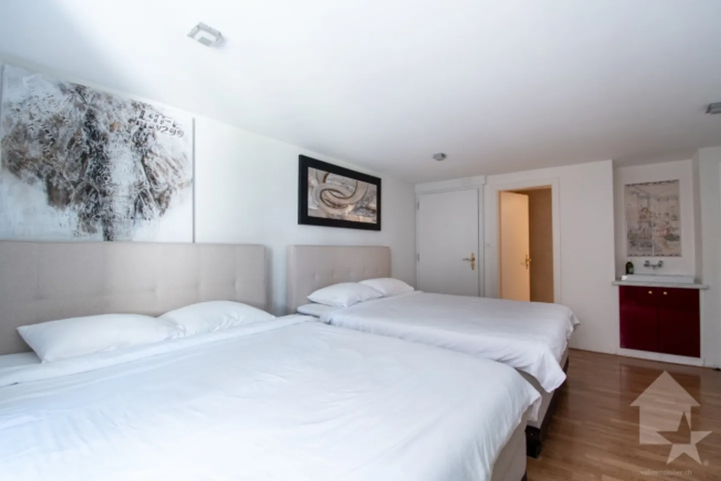 Magnificent villa with two residential units in Le Bouveret - Photo 3 of 13
